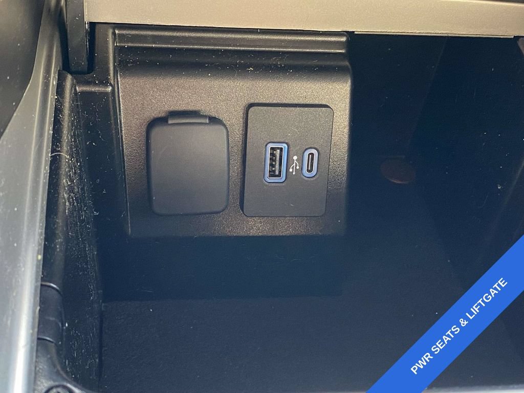 Certified 2022 Ford Explorer XLT RWD image 30