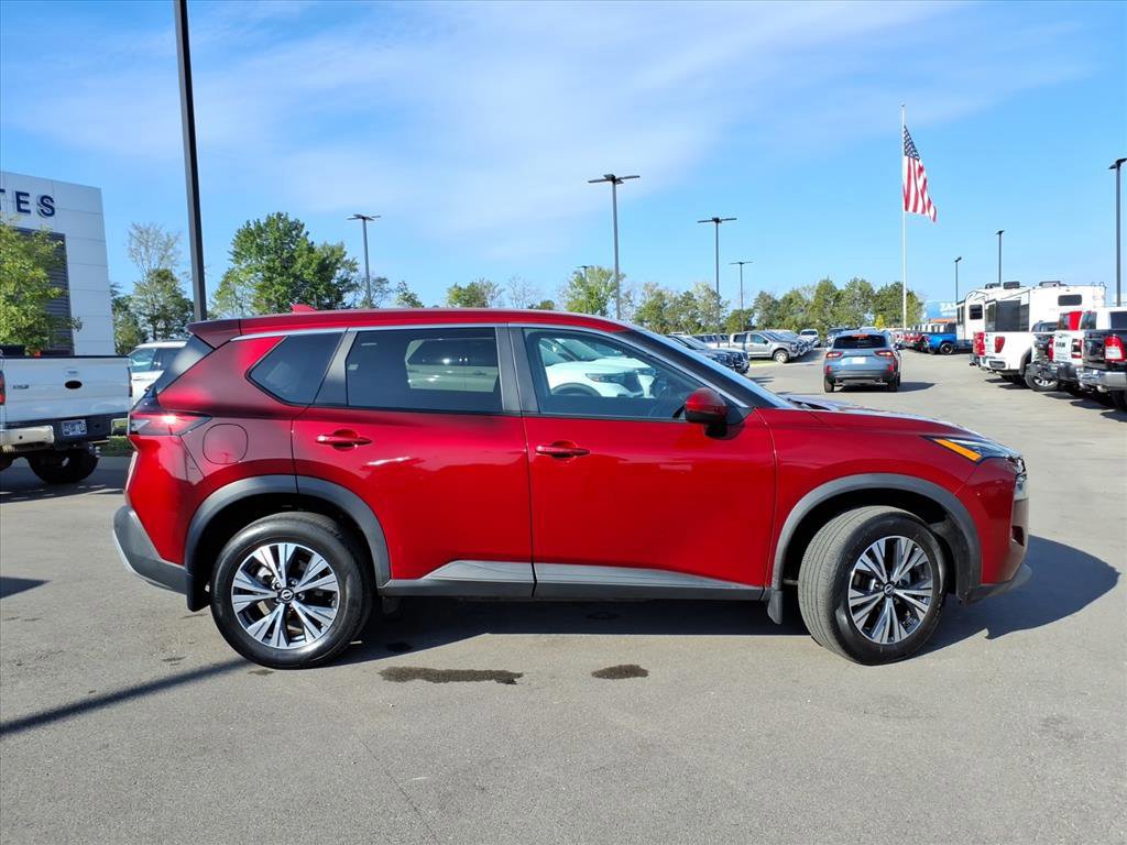 Used 2022 Nissan Rogue SV image 6