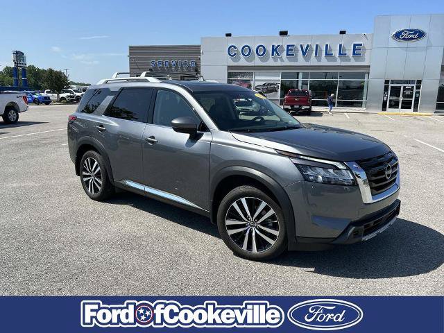 Used 2024 Nissan Pathfinder Platinum w/ Cargo Package FWD image 2