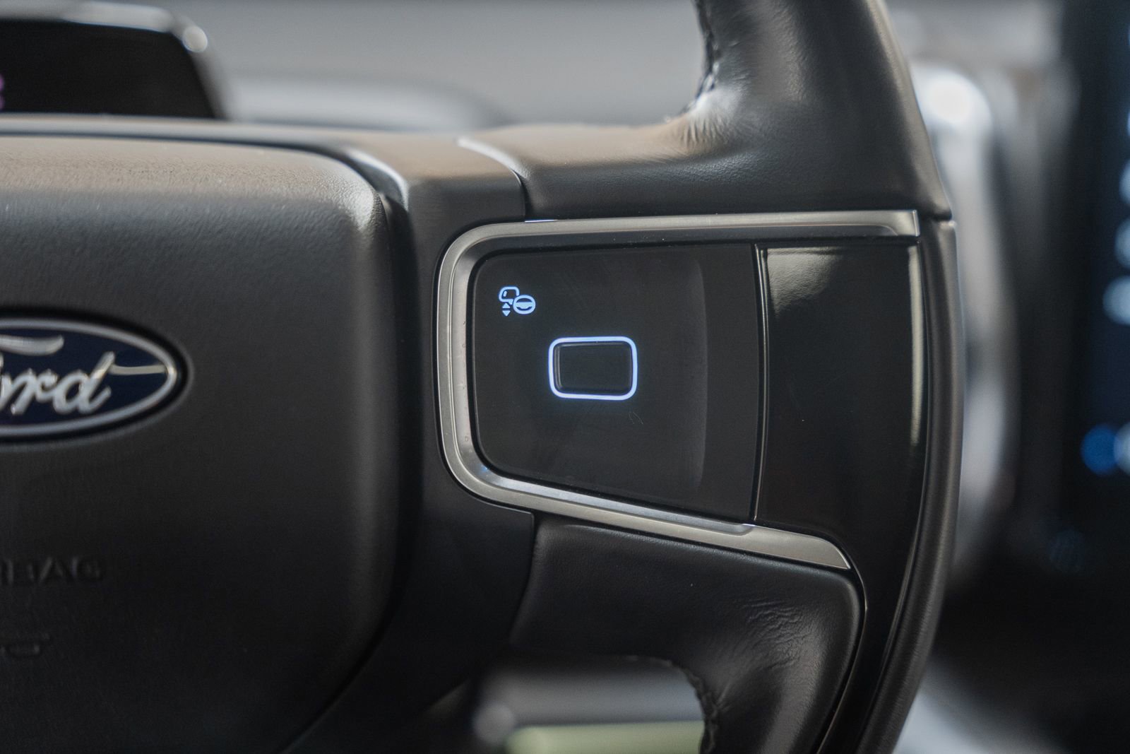 Certified 2025 Ford Expedition Max Platinum image 44