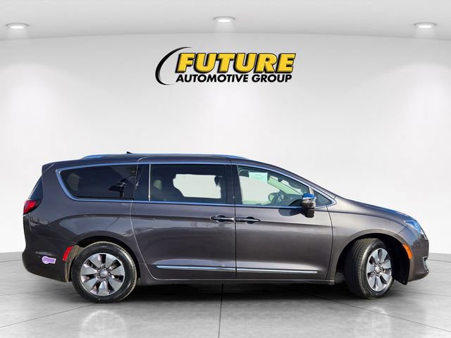 Used 2019 Chrysler Pacifica Limited w/ Advanced Safetytec Group image 2