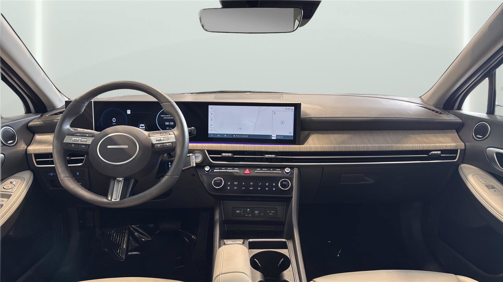 Used 2025 Hyundai Sonata Limited FWD image 12