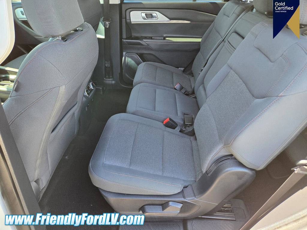 Certified 2025 Ford Explorer Active RWD image 9