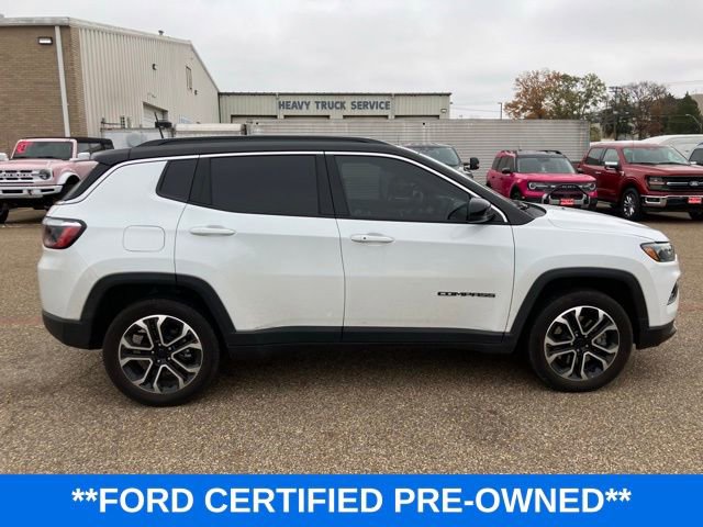 Used 2024 Jeep Compass Limited image 11