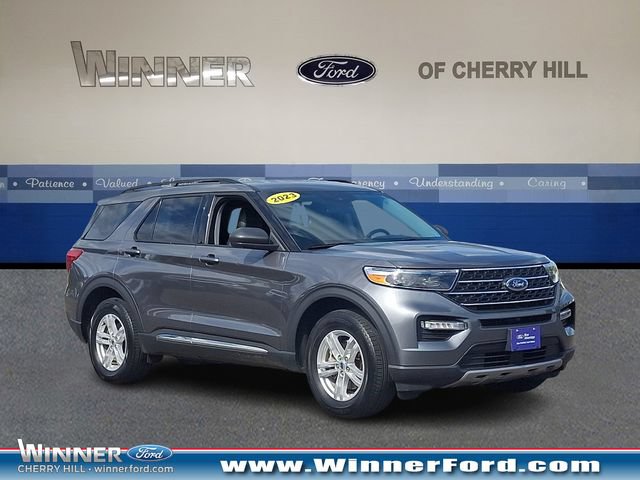 Certified 2023 Ford Explorer XLT w/ Equipment Group 202A AWD/4WD image 1