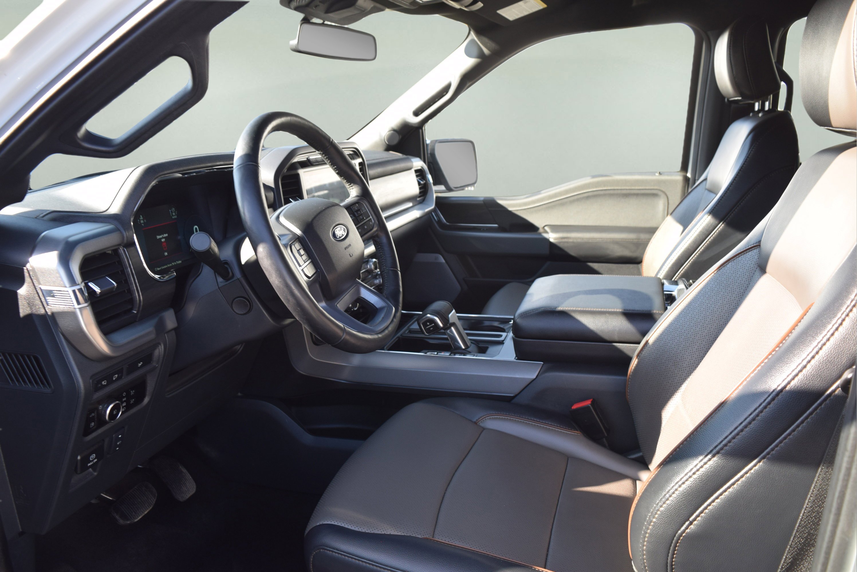 Certified 2024 Ford F150 Lariat w/ Mobile Office Package image 12