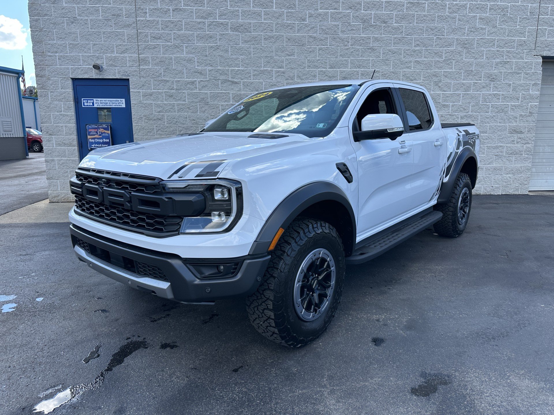 Certified 2024 Ford Ranger Raptor AWD/4WD image 1