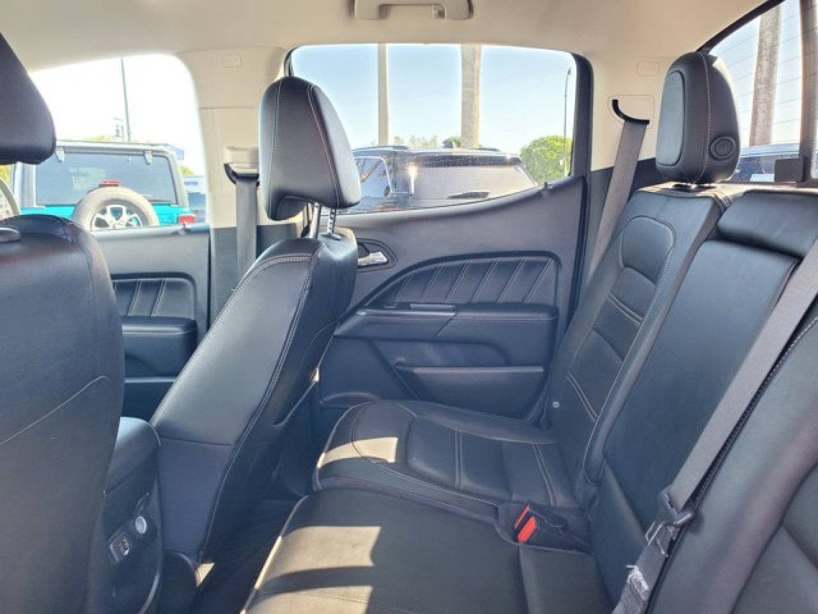 Used 2021 GMC Canyon Denali image 26