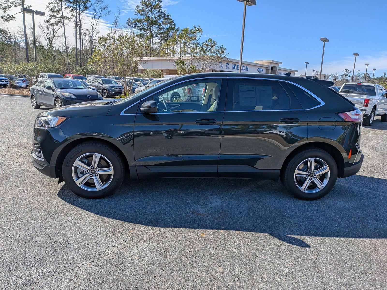 Certified 2024 Ford Edge SEL w/ Convenience Package image 2