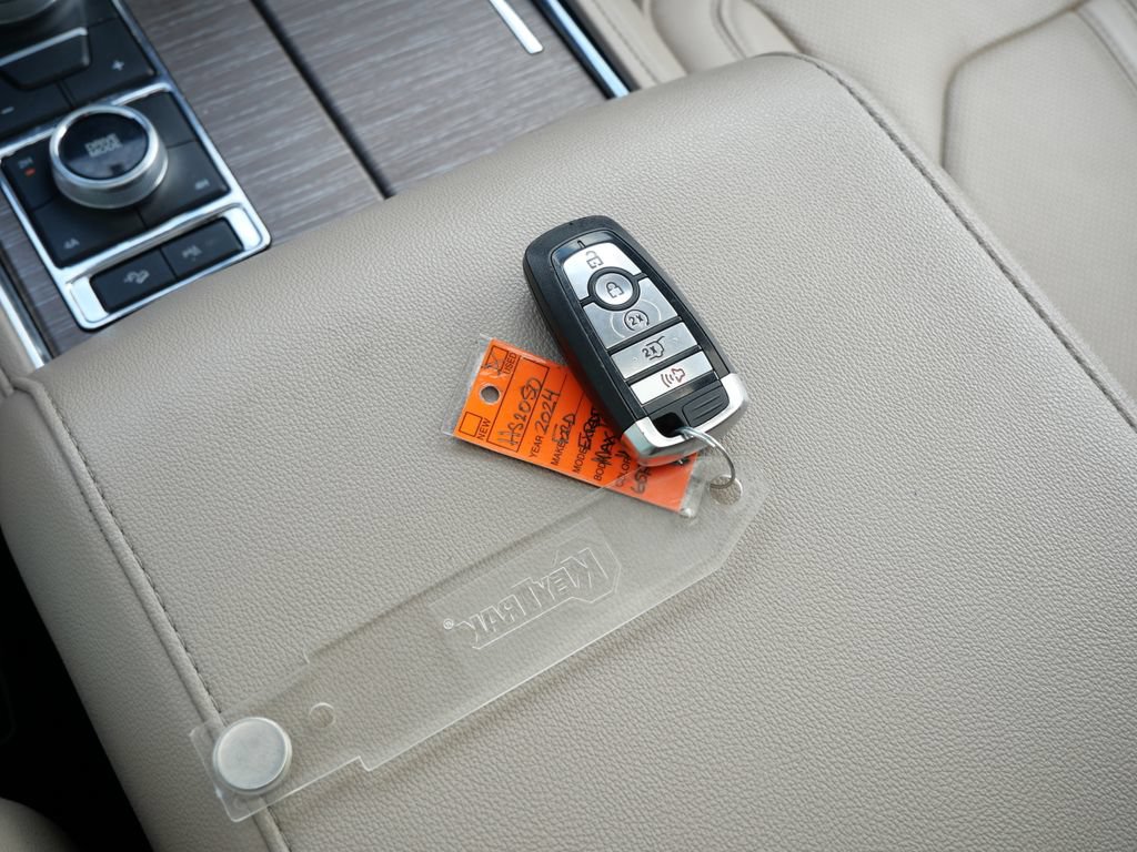 Certified 2024 Ford Expedition Max Limited AWD/4WD image 46