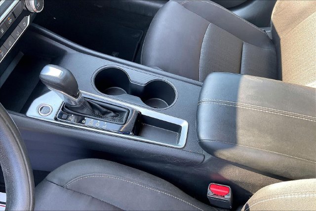 Used 2025 Nissan Altima 2.5 SV FWD image 17