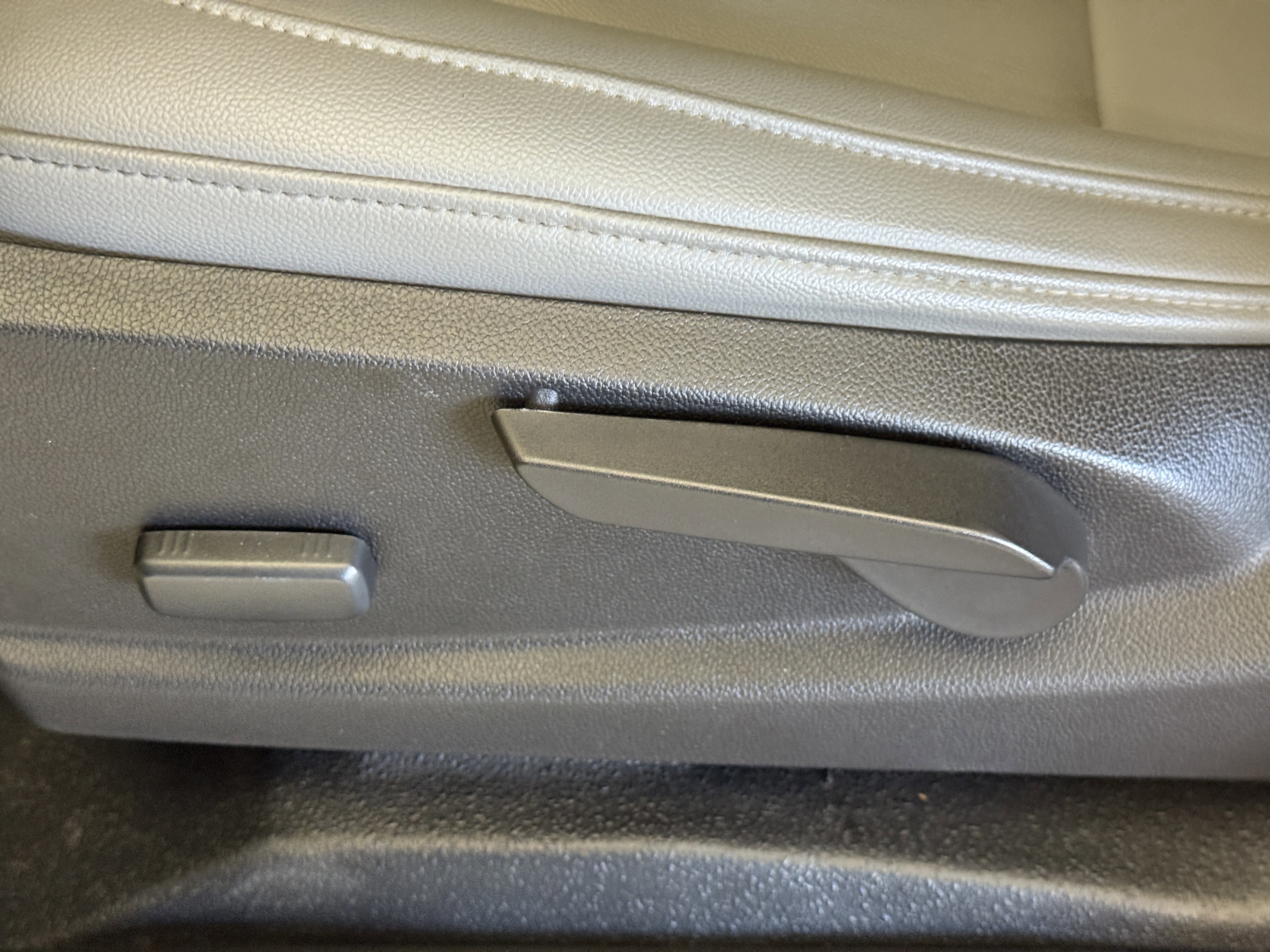 Used 2020 Chevrolet Colorado W/T w/ WT Convenience Package image 17