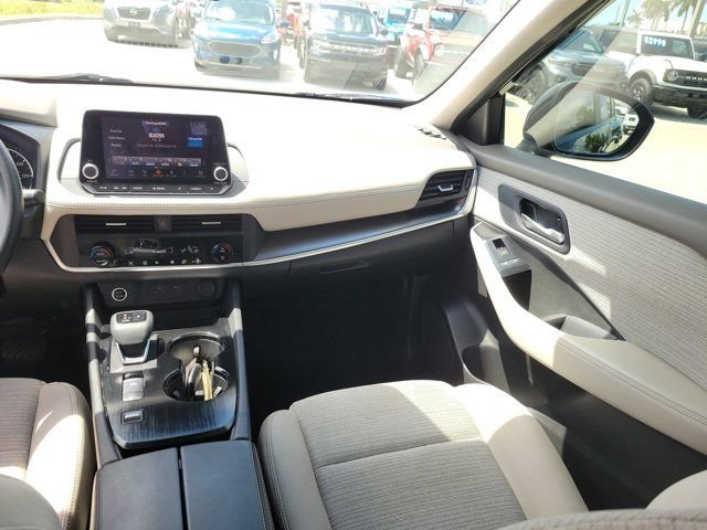 Used 2023 Nissan Rogue SV FWD image 20