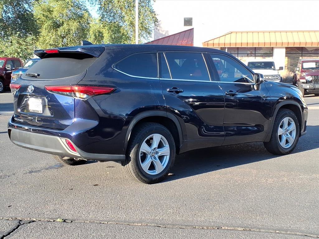 Used 2022 Toyota Highlander L image 5