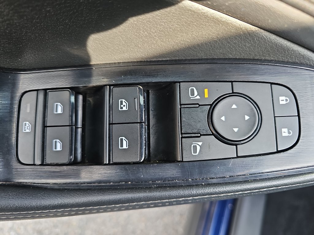 Used 2024 Nissan Rogue SV FWD image 26