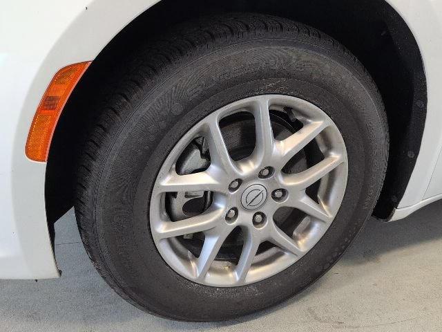 Used 2025 Chrysler Pacifica Select FWD image 9