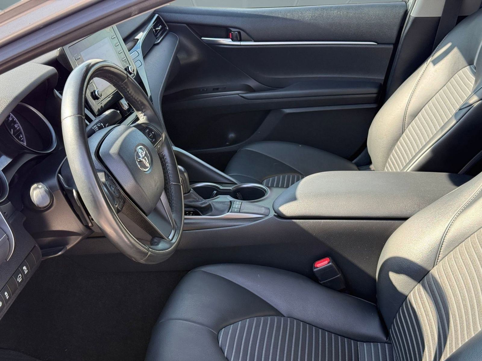 Used 2023 Toyota Camry SE image 10