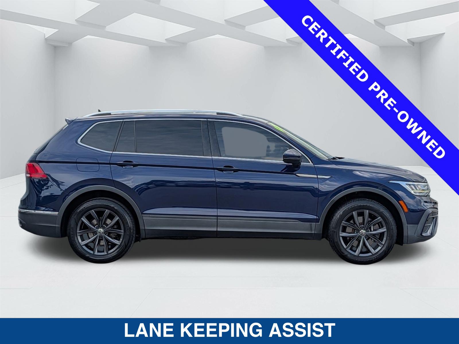 Used 2022 Volkswagen Tiguan SE FWD image 4