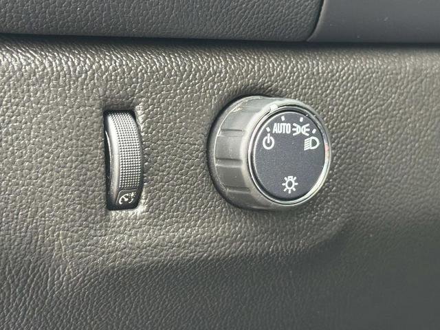 Used 2022 Chevrolet Colorado LT w/ Fleet Safety Package RWD image 26