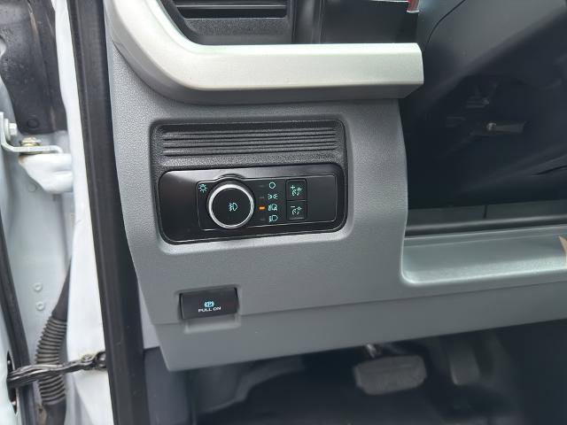 Certified 2023 Ford F550 4x4 Regular Cab Super Duty image 15