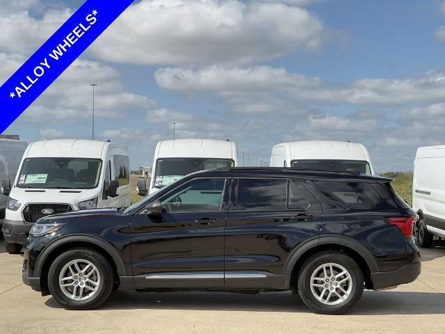 Certified 2025 Ford Explorer Active w/ Active Comfort Package RWD image 3