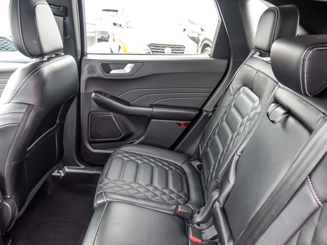 Certified 2024 Ford Escape Platinum w/ Premium Technology Package image 12