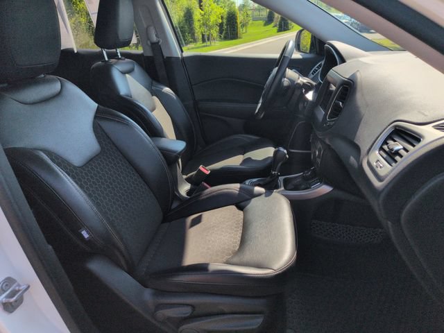 Used 2020 Jeep Compass Latitude w/ Cold Weather Group AWD/4WD image 15