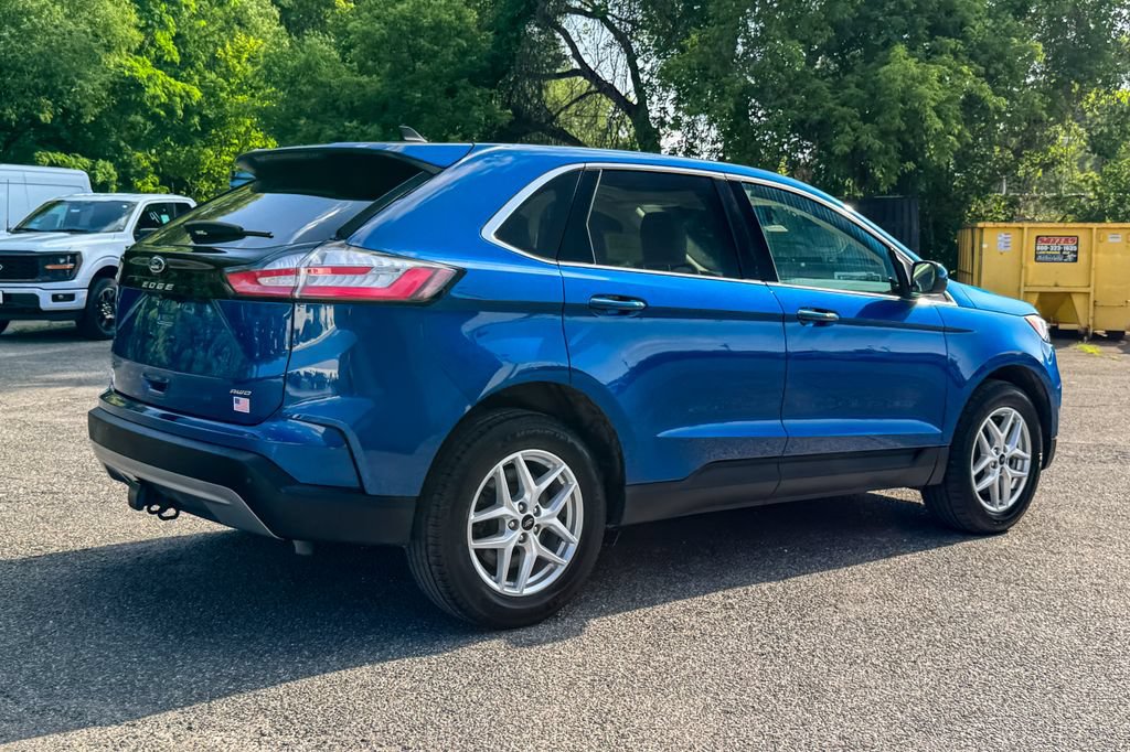 Certified 2023 Ford Edge SEL w/ Convenience Package AWD/4WD image 3