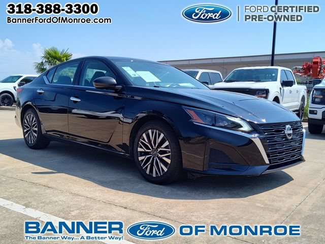Used 2024 Nissan Altima 2.5 SV FWD image 9