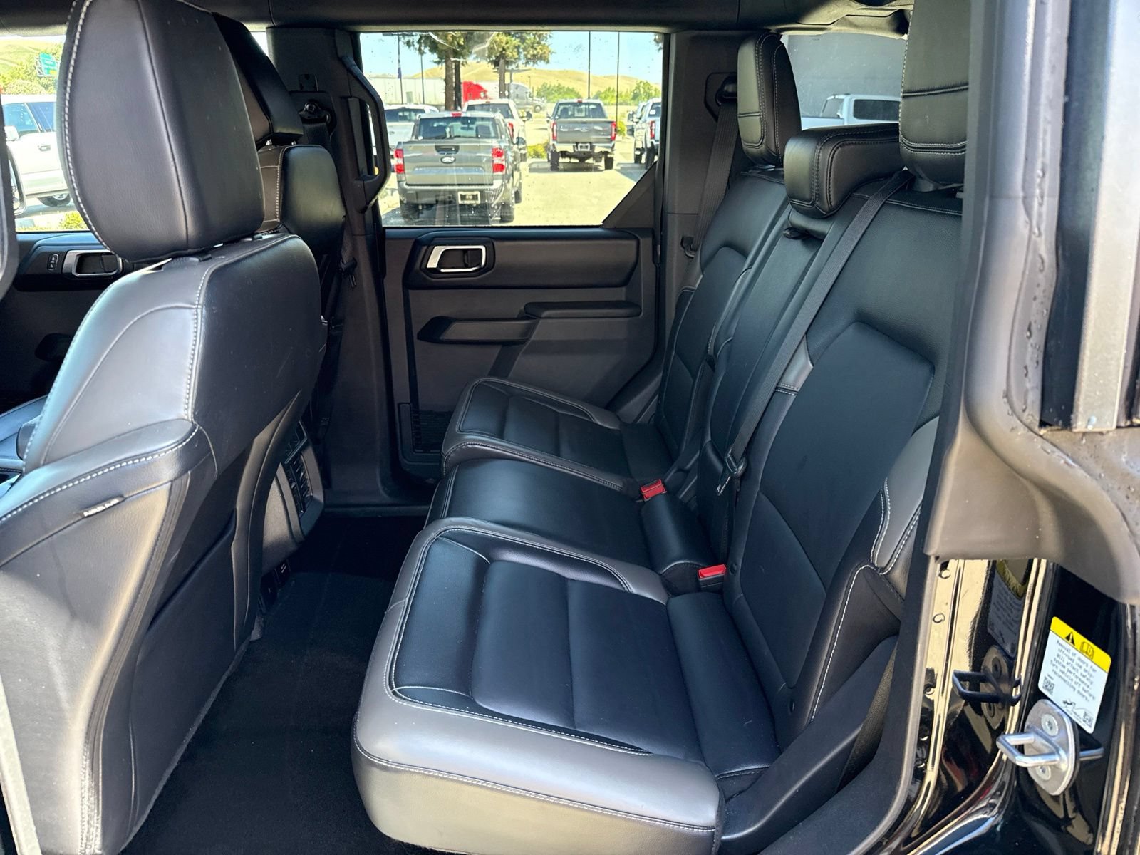 Certified 2025 Ford Bronco Outer Banks AWD/4WD image 14