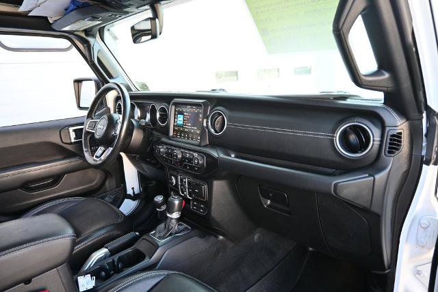 Used 2023 Jeep Wrangler Unlimited Sahara w/ Cold Weather Group AWD/4WD image 22