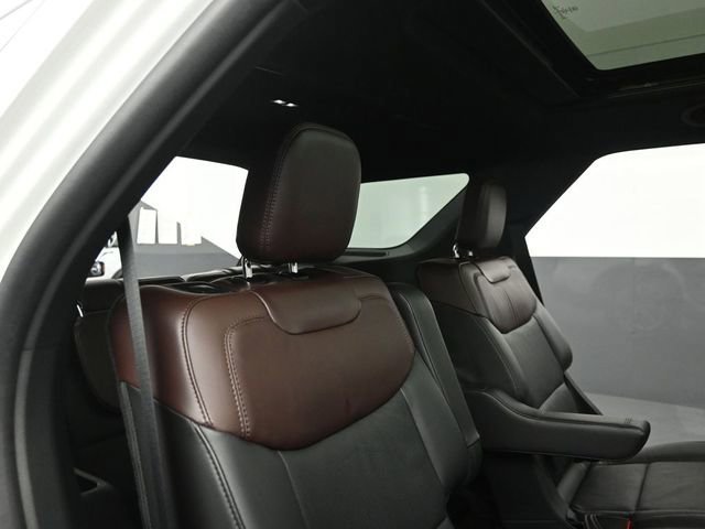 Certified 2023 Ford Explorer Platinum w/ Technology Package image 42