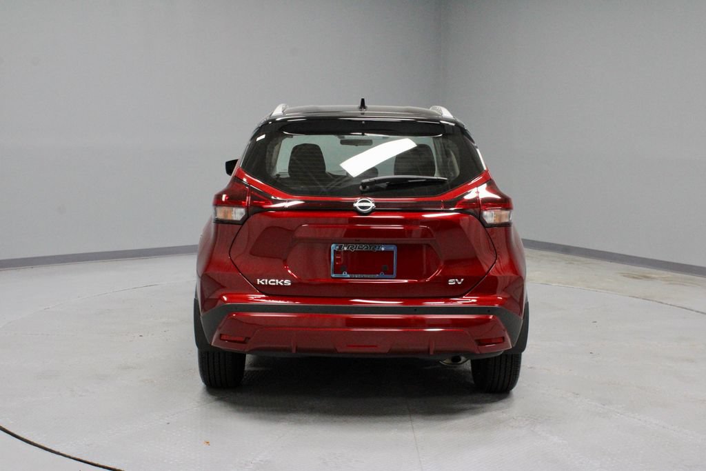 Used 2024 Nissan Kicks SV FWD image 9