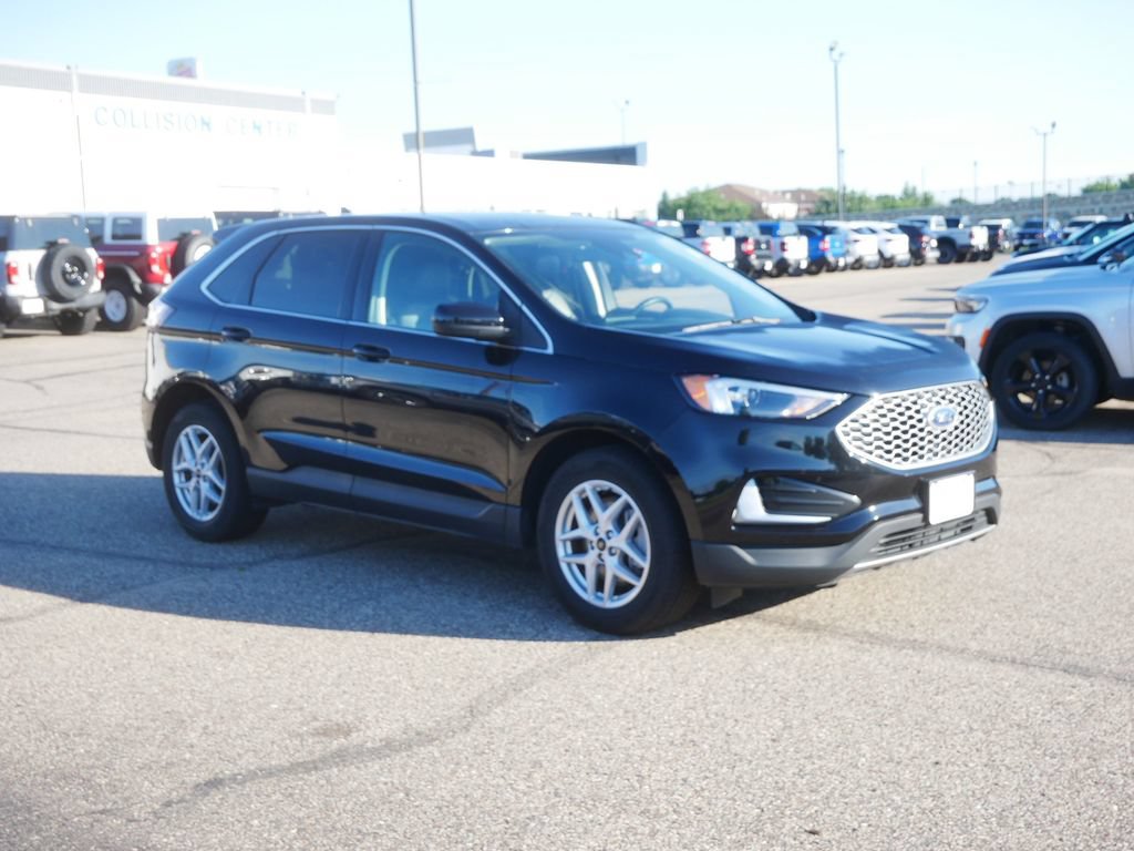 Certified 2024 Ford Edge SEL AWD/4WD image 4