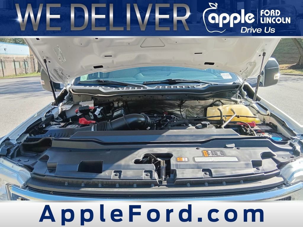 Certified 2023 Ford F550 4x4 Regular Cab Super Duty image 11