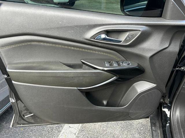 Used 2024 Chevrolet Trax ACTIV w/ Sunroof Package FWD image 17