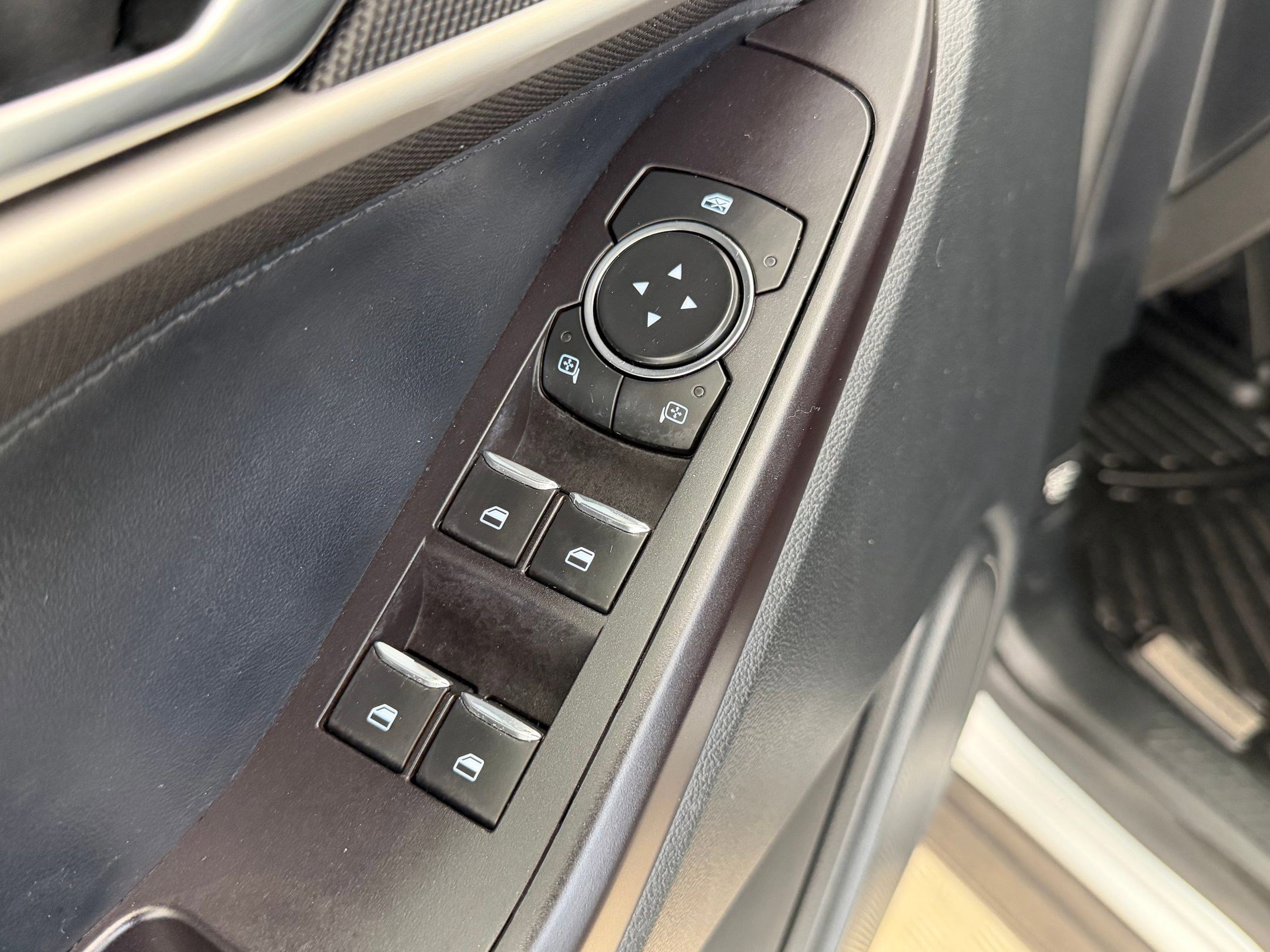 Certified 2020 Ford Explorer XLT image 24