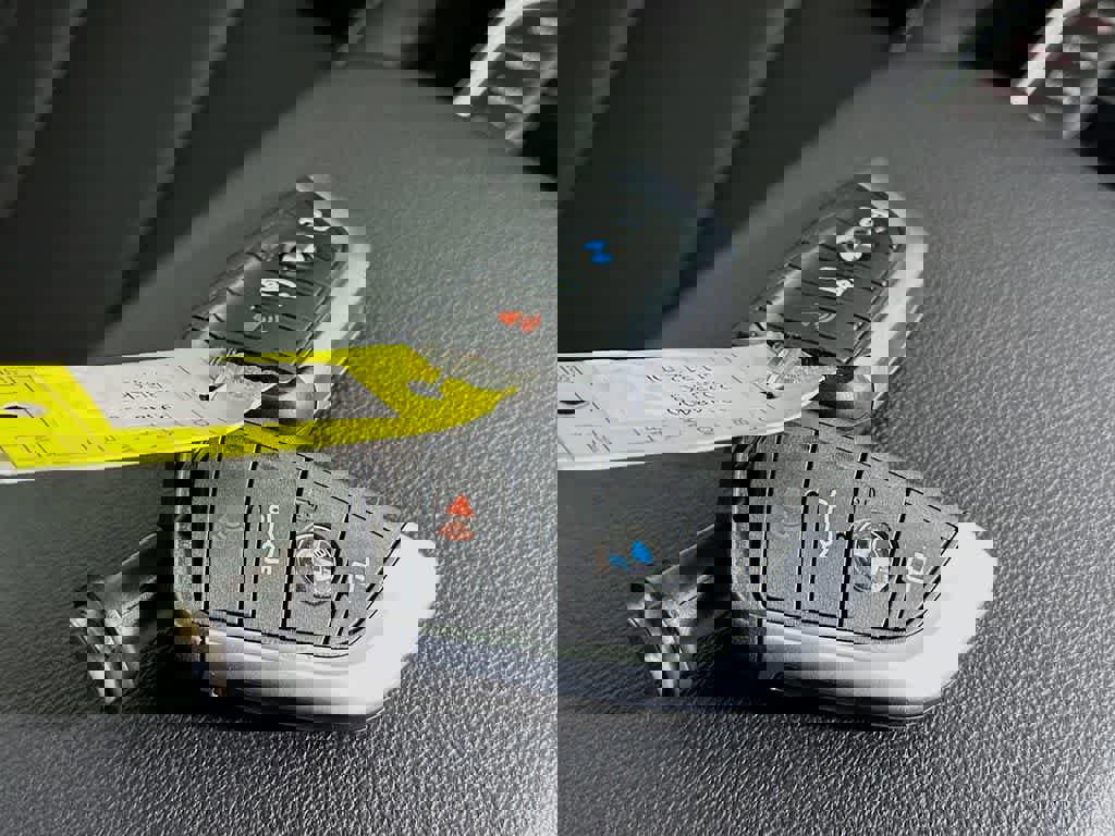 Used 2023 BMW X3 xDrive30i w/ Premium Essential Package image 25