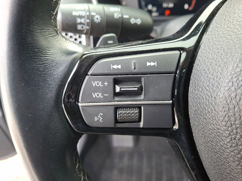 Used 2023 Honda Civic Touring image 22
