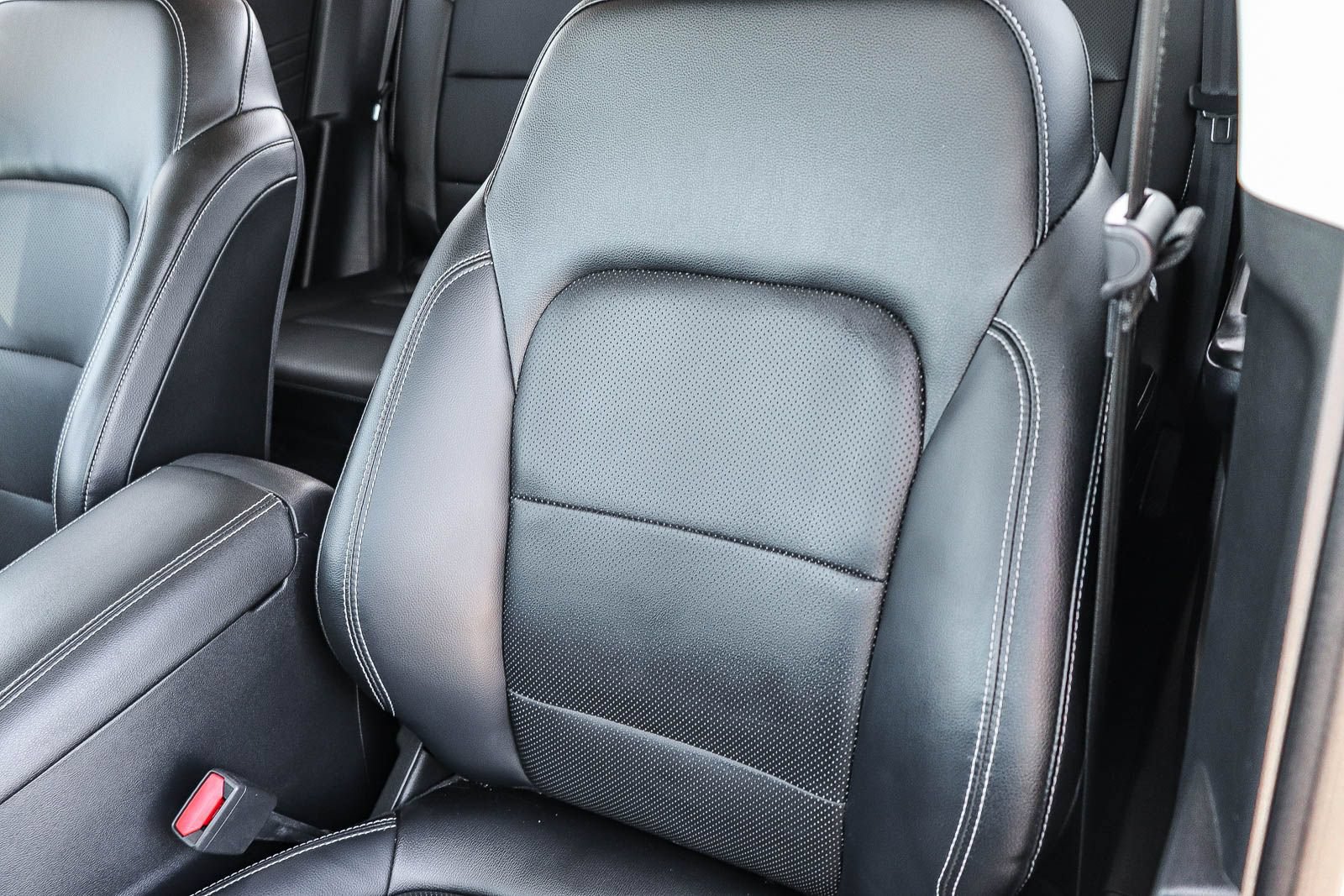 Certified 2022 Ford Escape SEL FWD image 26