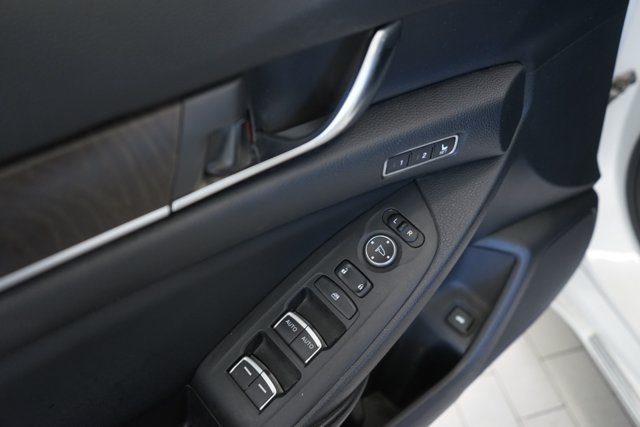 Used 2018 Honda Accord Touring image 23