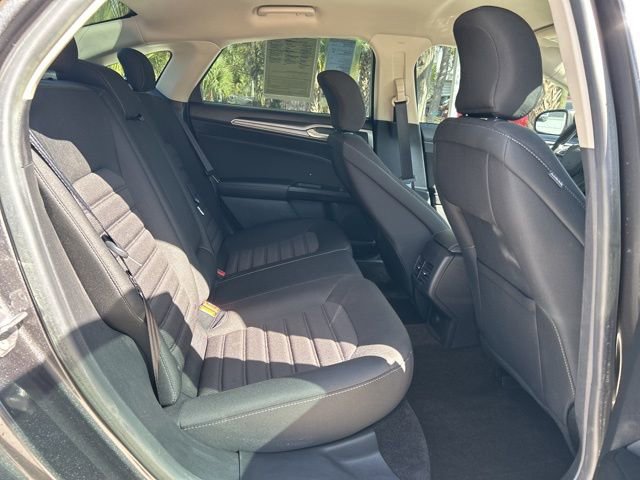 Certified 2018 Ford Fusion SE w/ Fusion SE Technology Package image 12