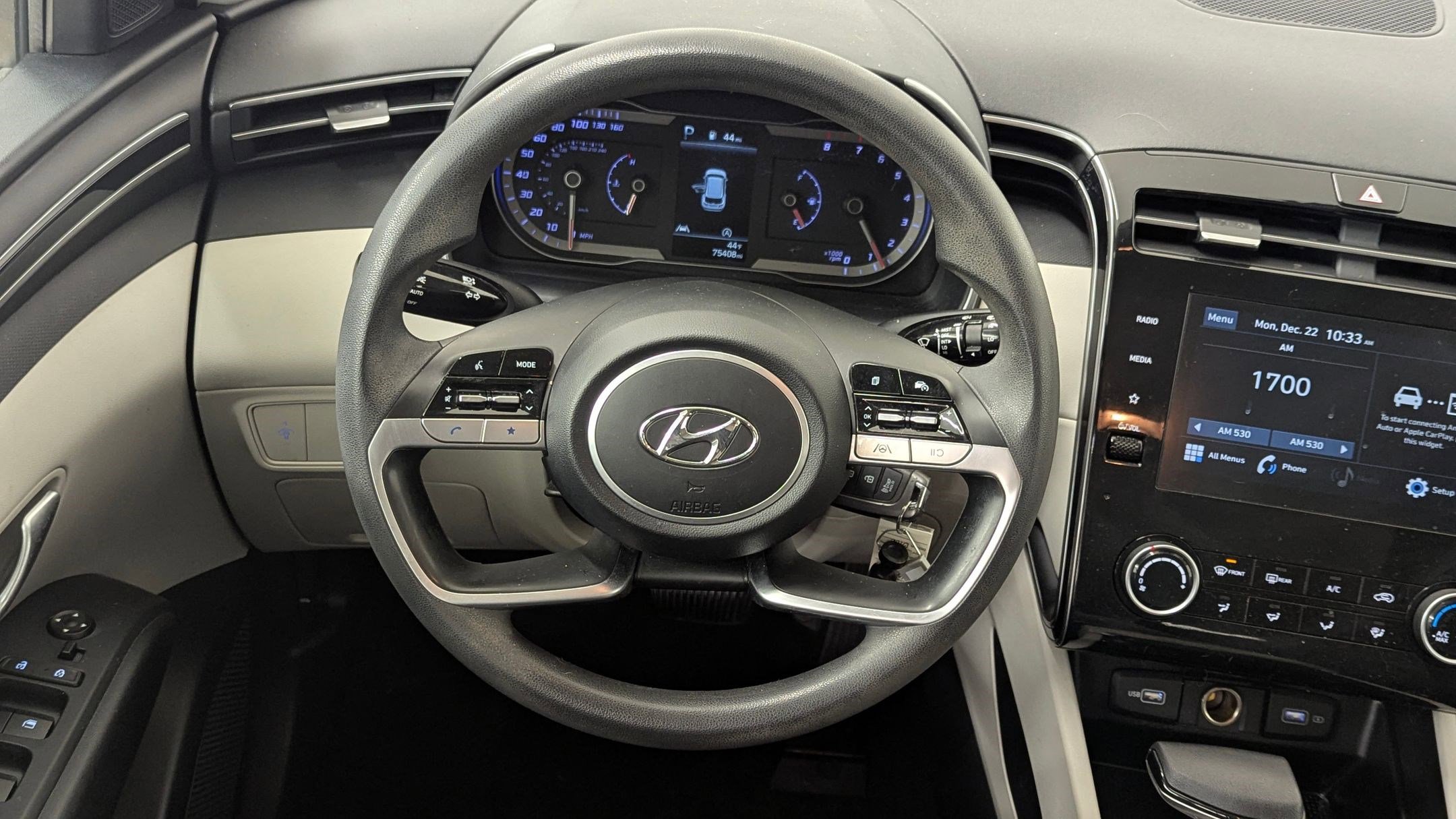 Used 2022 Hyundai Tucson SE image 4