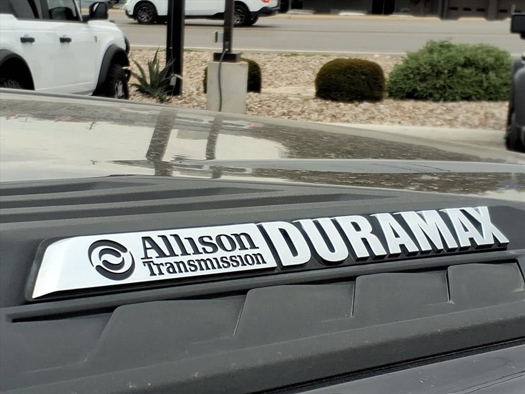 Used 2023 Chevrolet Silverado 2500 LTZ w/ LTZ Texas Edition image 6