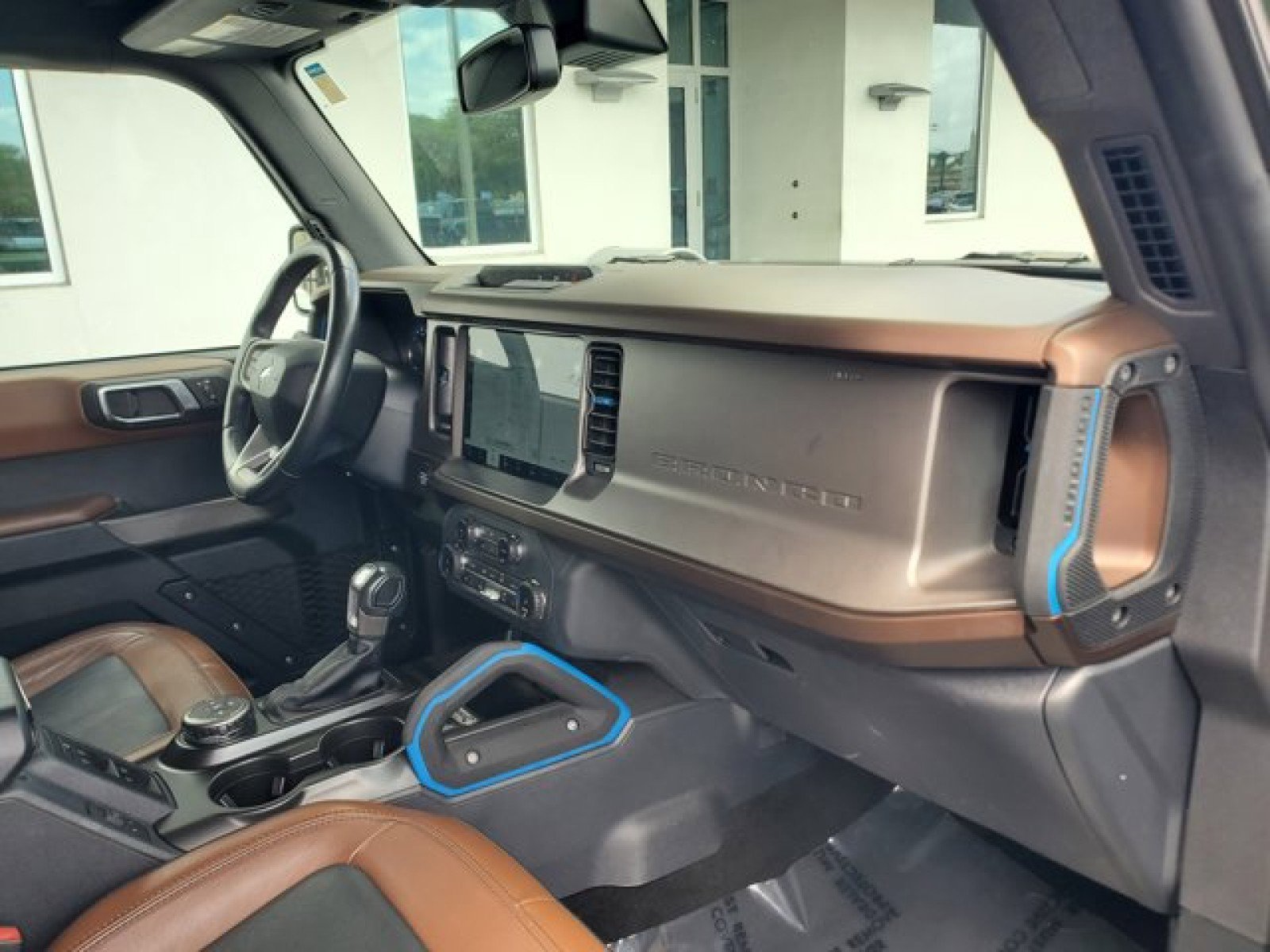 Certified 2022 Ford Bronco Outer Banks AWD/4WD image 32
