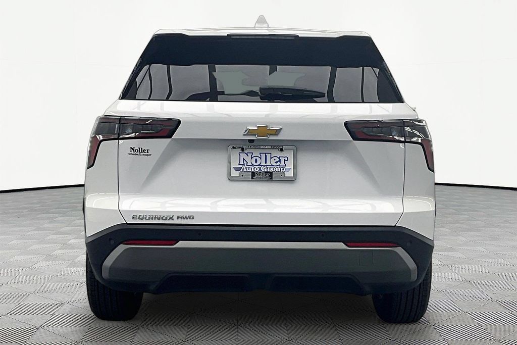 Used 2025 Chevrolet Equinox LT AWD/4WD image 4
