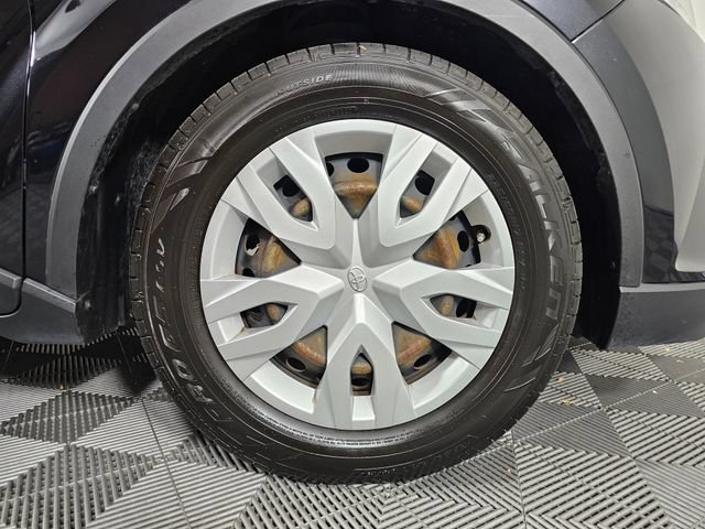Used 2019 Toyota C-HR LE FWD image 9