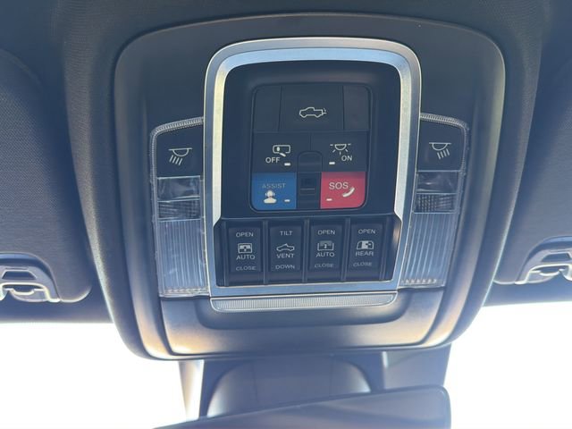 Used 2022 RAM 1500 Limited w/ Body Color Bumper Group image 31