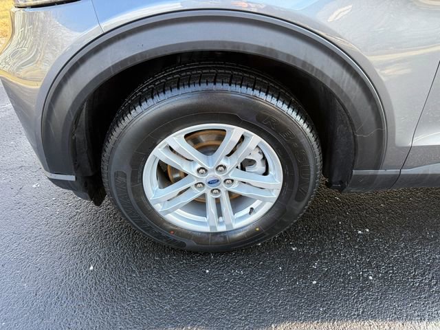 Certified 2022 Ford Explorer XLT w/ Equipment Group 202A image 24