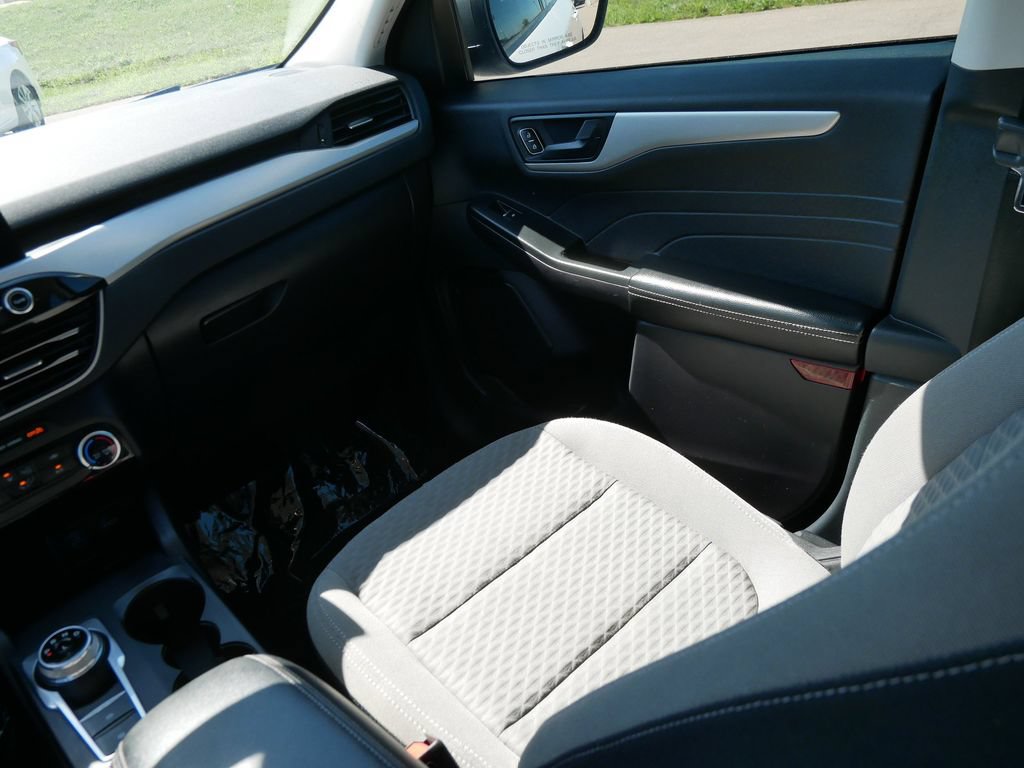 Certified 2022 Ford Escape SE FWD image 16